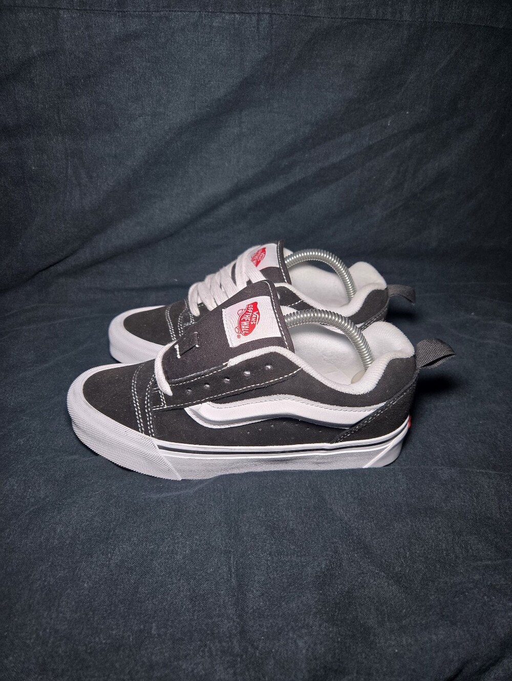 Vans Knu Skool Skate Shoes Womens Sz 7 Black Sneakers Skateboarding. - Picture 2 of 9